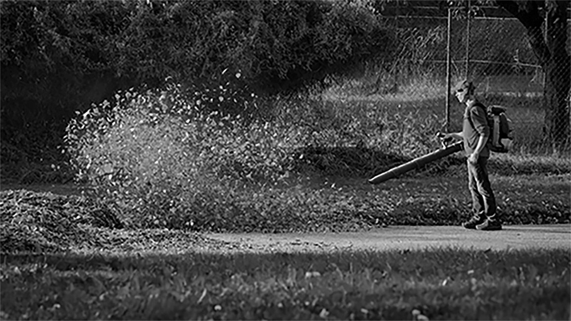 leafblower-bw-small